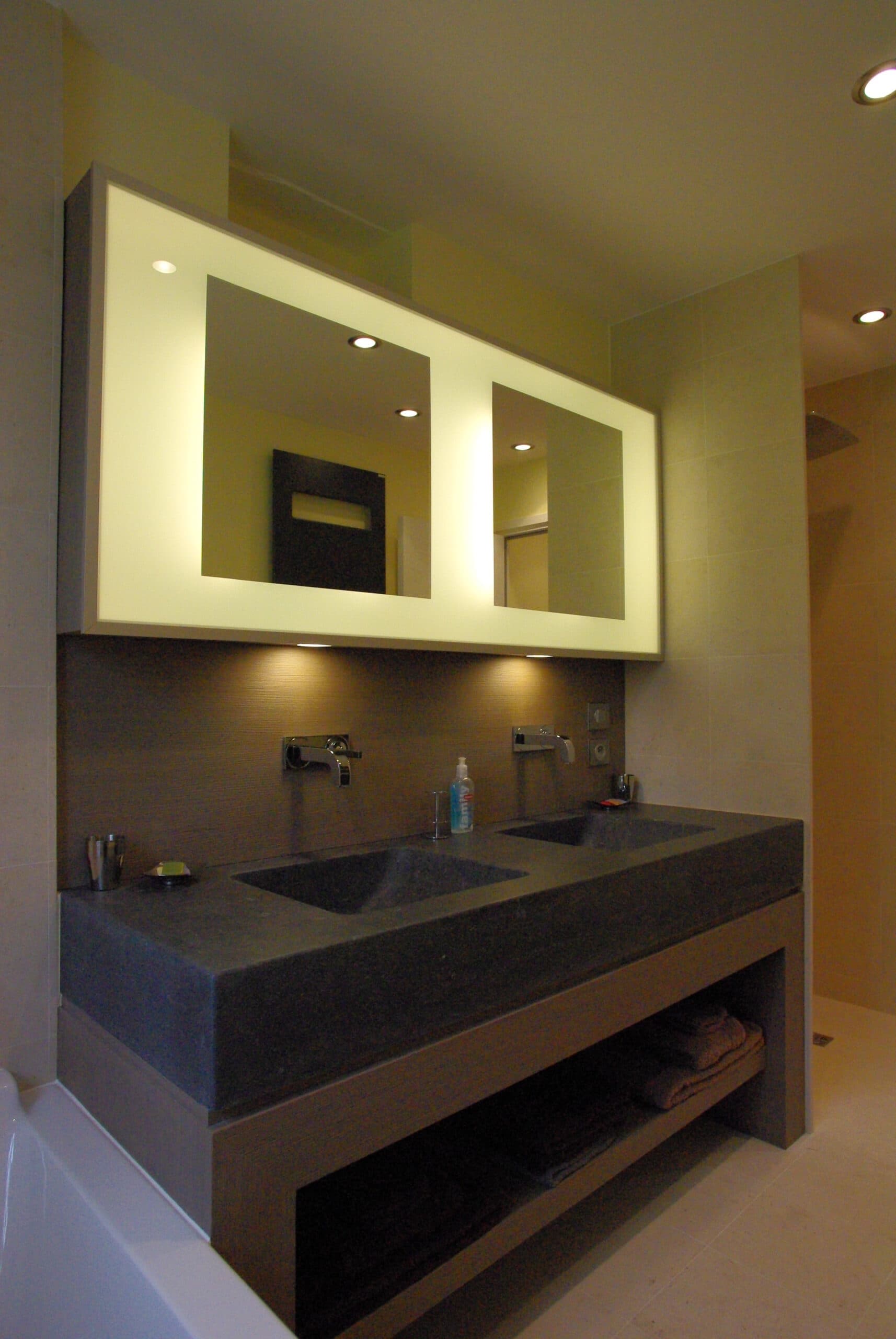 Meuble de salle de bain